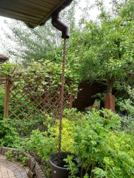 8 mm plastový řetěz bílo/červený